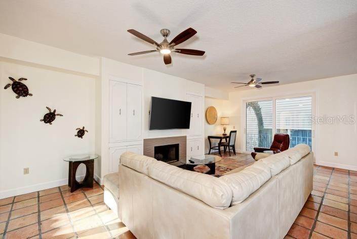 8. Residential Lease at 306 BEACH ROAD 306 Sarasota, Florida 34242 United States