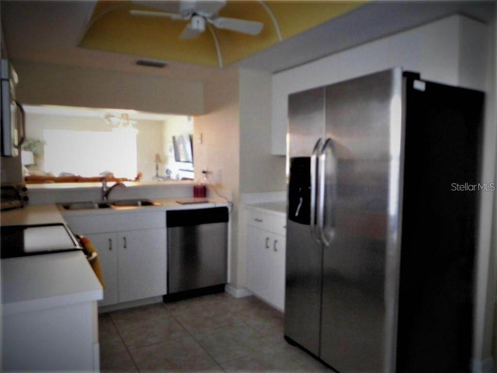 5. Residential Lease at 9320 CLUBSIDE CIRCLE 2108 Sarasota, Florida 34238 United States