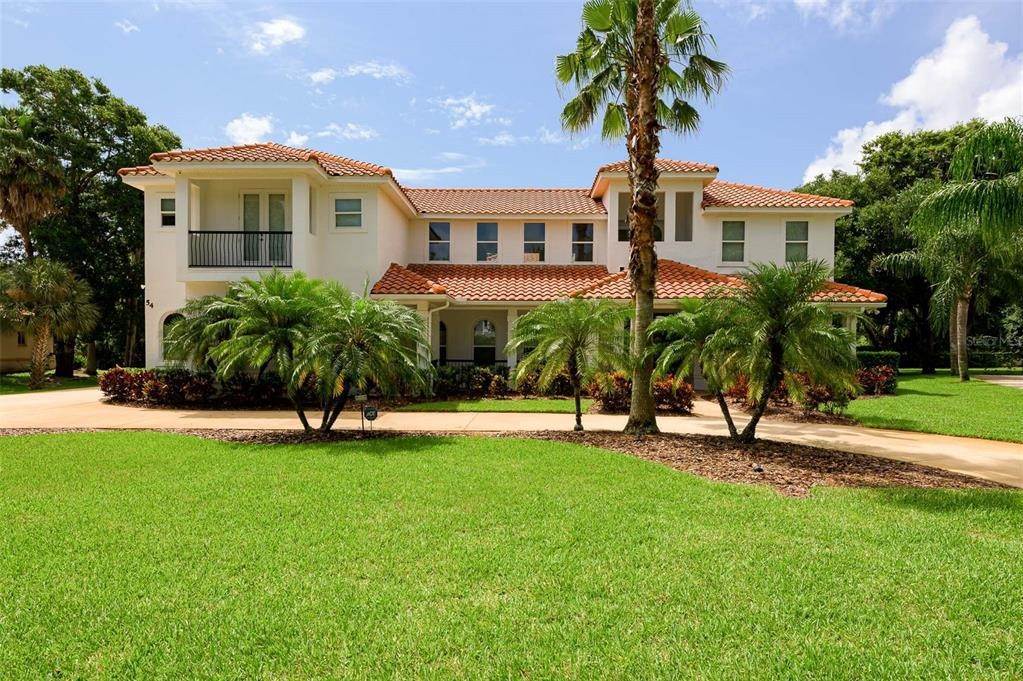 Single Family Homes 为 销售 在 54 EMERALD OAKS LANE 奥蒙德海滩, 佛罗里达州 32174 美国