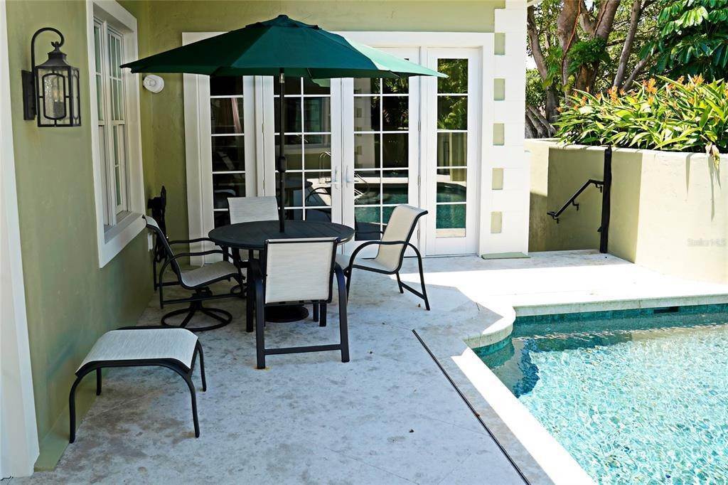 10. Single Family Homes for Sale at 1050 E RAILROAD AVENUE Boca Grande, Florida 33921 United States