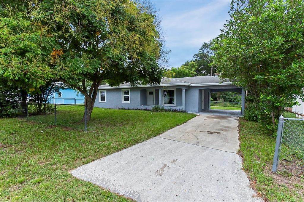 Single Family Homes 为 销售 在 431 MACY AVENUE Lake Helen, 佛罗里达州 32744 美国