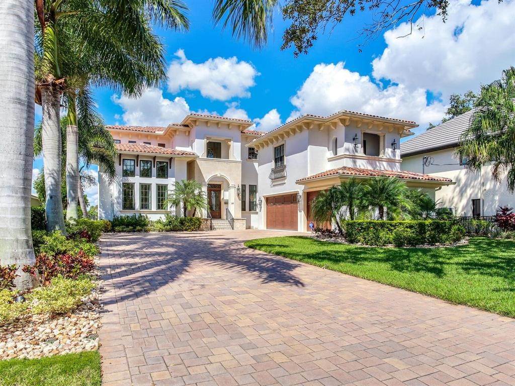 Single Family Homes 为 销售 在 64 MARTINIQUE AVENUE 坦帕市, 佛罗里达州 33606 美国
