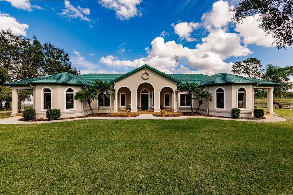 Single Family Homes 为 销售 在 3046 N BOWDEN ROAD Avon Park, 佛罗里达州 33825 美国