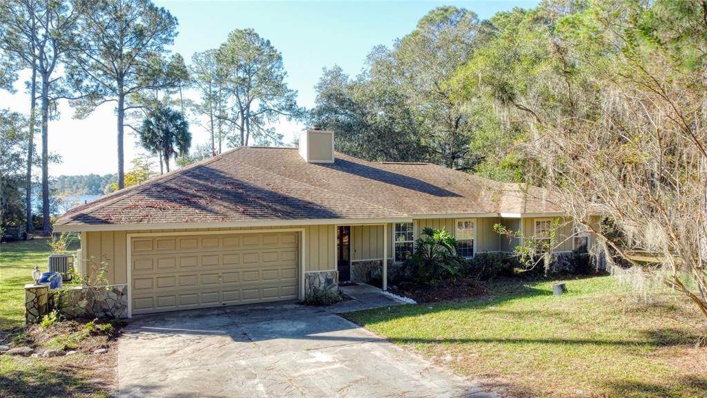 Single Family Homes for Sale at 11390 NE 234TH PLACE ROAD Fort Mc Coy, Florida 32134 United States