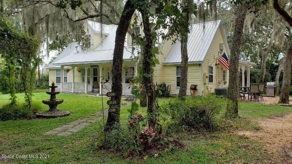 Single Family Homes 为 销售 在 102 S SINGLETON AVENUE Titusville, 佛罗里达州 32796 美国