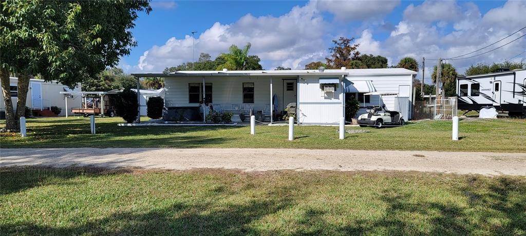 Single Family Homes por un Venta en 1065 ECHO AVENUE Moore Haven, Florida 33471 Estados Unidos