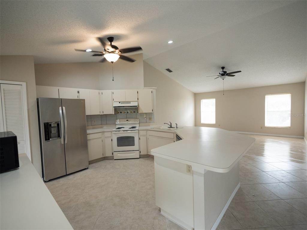 13. Residential Lease at 15118 LAUREL COVE CIRCLE Odessa, Florida 33556 United States