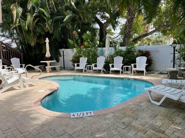 10. Single Family Homes for Sale at 301 HIGHLAND AVENUE 3 Bradenton Beach, Florida 34217 United States