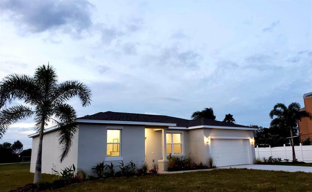 5. Single Family Homes for Sale at 46 ALICANTE COURT Kissimmee, Florida 34758 United States