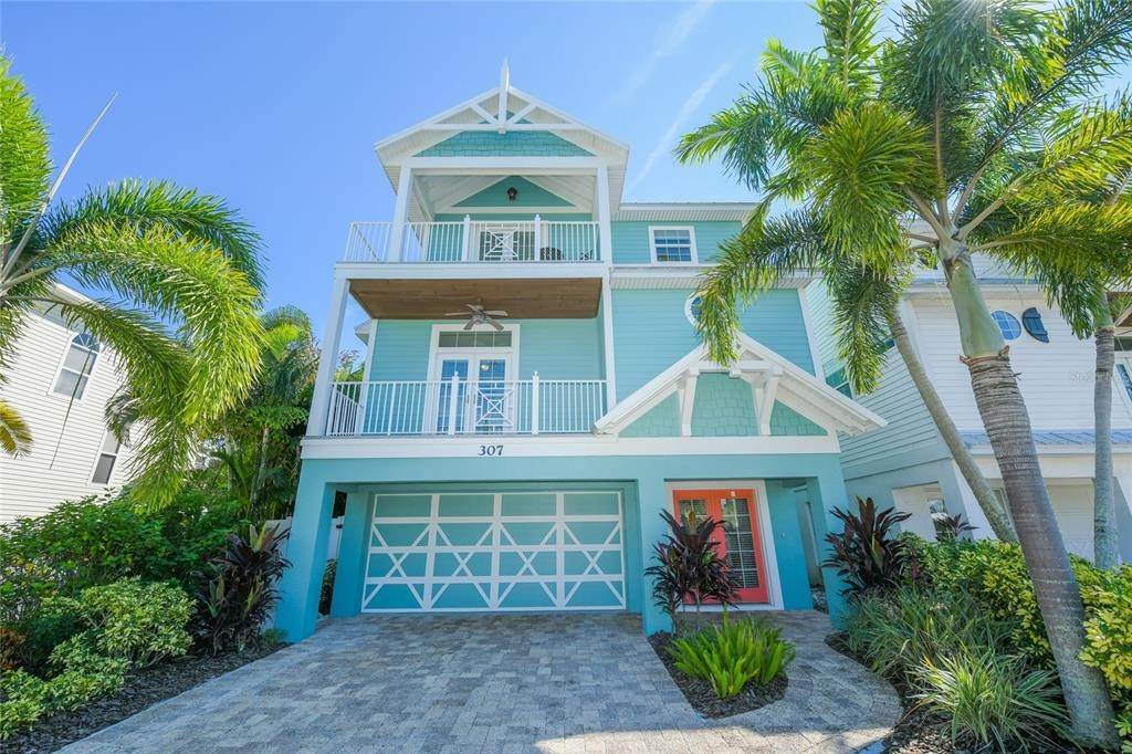 Single Family Homes 为 销售 在 307 66TH STREET B 福尔摩斯海滩, 佛罗里达州 34217 美国
