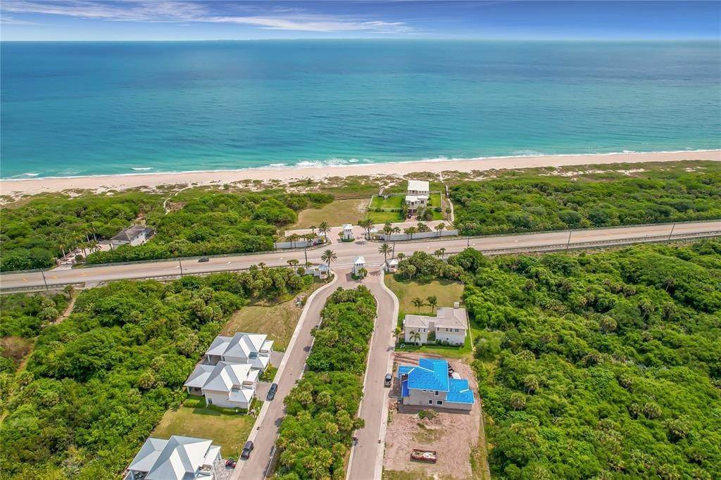 Single Family Homes for Sale at 119 OCEAN ESTATES DRIVE Hutchinson Island, Florida 34949 United States