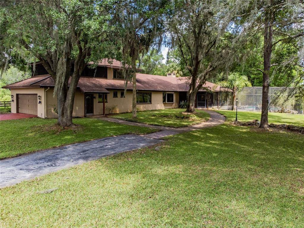 18. Single Family Homes for Sale at 6225, 6229, DEEN STILL ROAD Lakeland, Florida 33809 United States