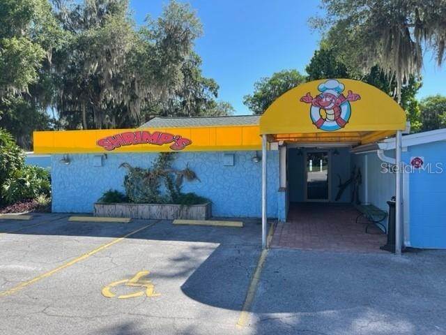 Commercial for Sale at 907 CR 439B Lake Panasoffkee, Florida 33538 United States