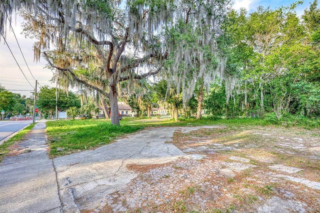 8. Land for Sale at 1611 W. MAIN Street Leesburg, Florida 34748 United States