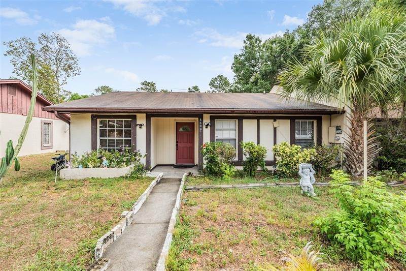 Single Family Homes for Sale at 8509 WAKULLA DRIVE Temple Terrace, Florida 33637 United States