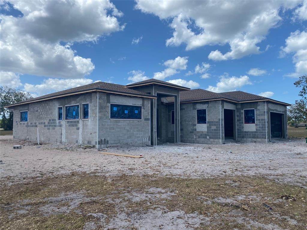 4. Single Family Homes for Sale at 24471 RIO TOGAS Road Punta Gorda, Florida 33955 United States