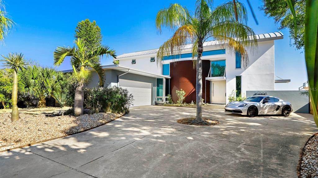 Residential Lease at 3998 COQUINA KEY DRIVE St. Petersburg, Florida 33705 United States