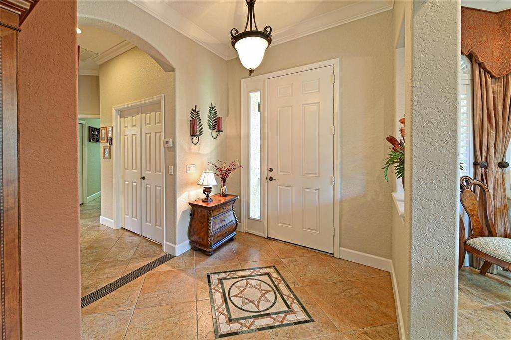 17. Single Family Homes for Sale at 9822 PORTSIDE TERRACE Bradenton, Florida 34212 United States