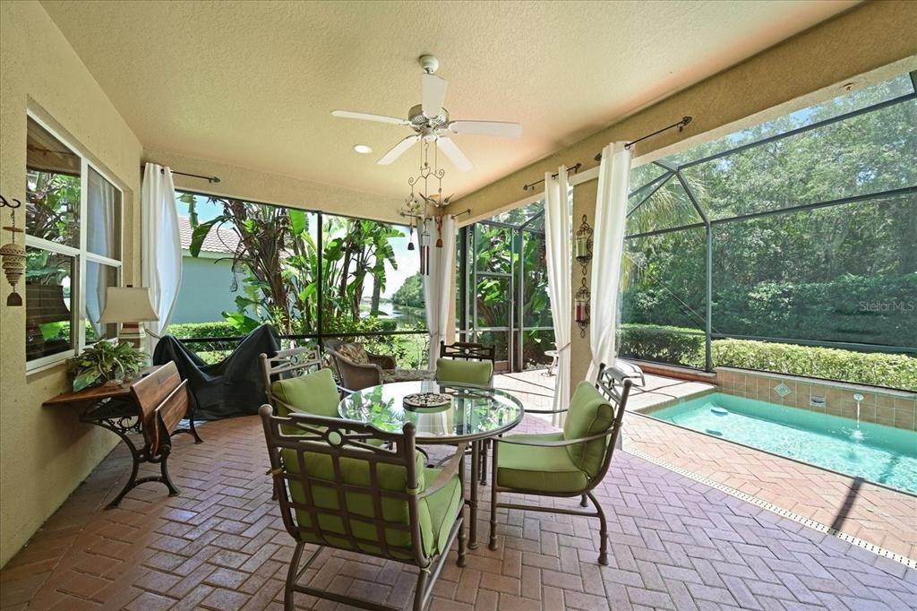 4. Single Family Homes for Sale at 9822 PORTSIDE TERRACE Bradenton, Florida 34212 United States