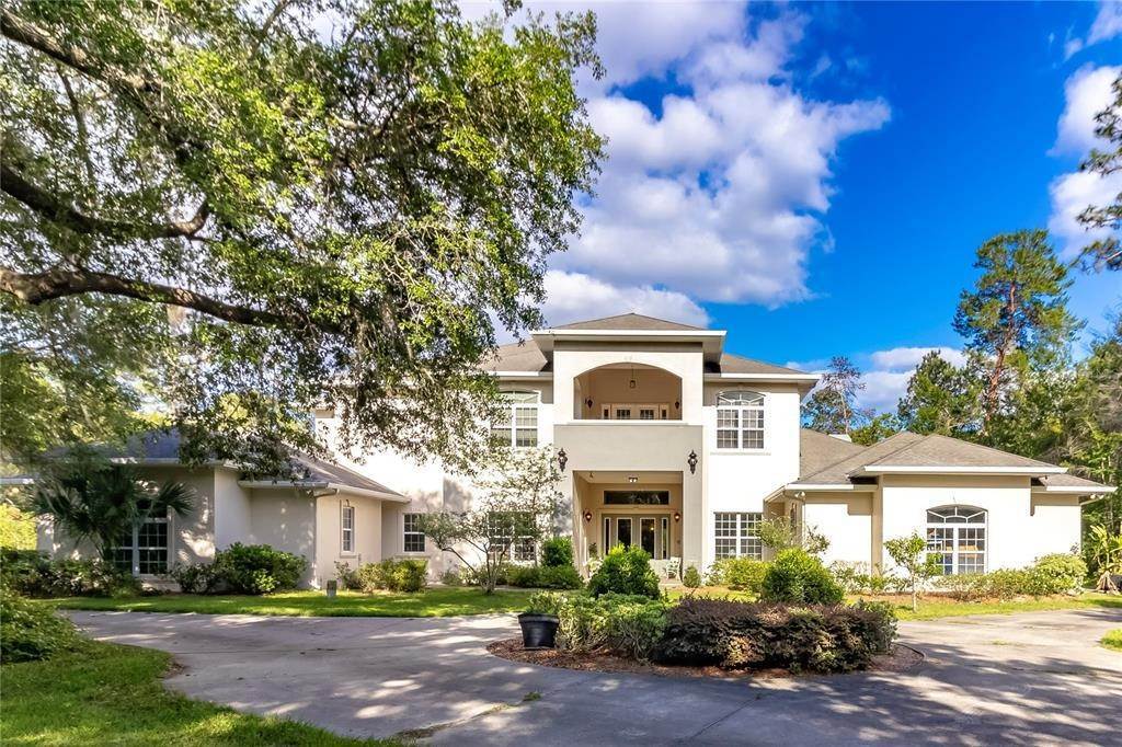Single Family Homes 为 销售 在 6127 NE 43RD LANE ROAD Silver Springs, 佛罗里达州 34488 美国