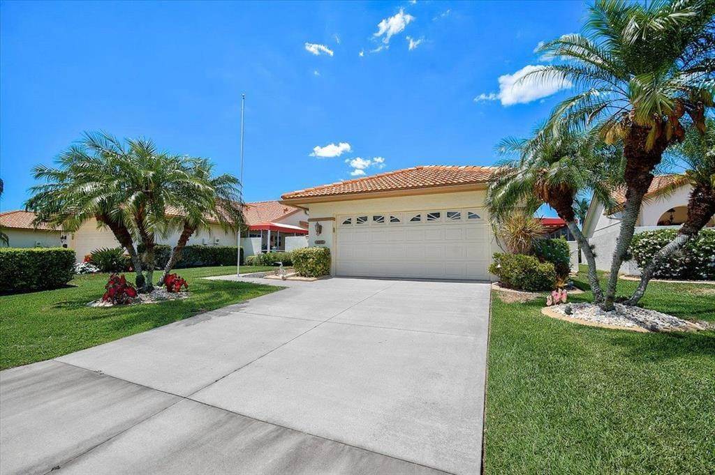 3. Single Family Homes for Sale at 4915 KILTY COURT Bradenton, Florida 34203 United States