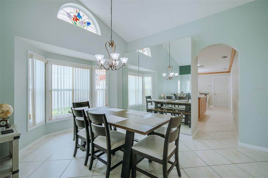 9. Single Family Homes for Sale at 4915 KILTY COURT Bradenton, Florida 34203 United States