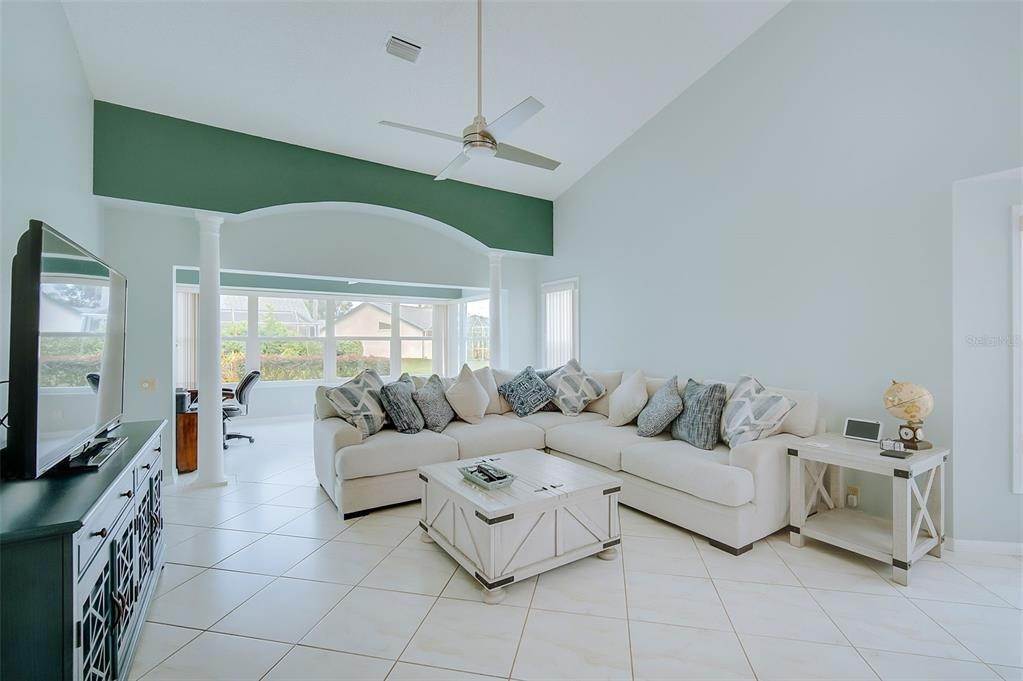 11. Single Family Homes for Sale at 4915 KILTY COURT Bradenton, Florida 34203 United States