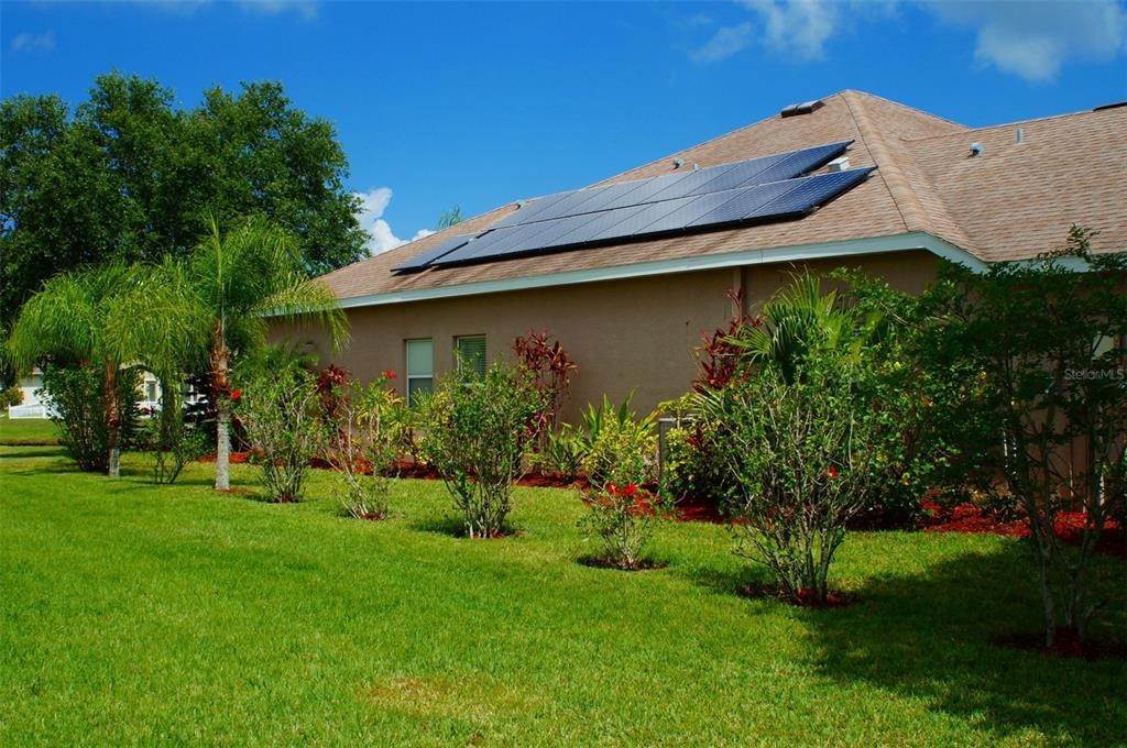 2. Single Family Homes for Sale at 1524 BONITA BLUFF COURT Ruskin, Florida 33570 United States