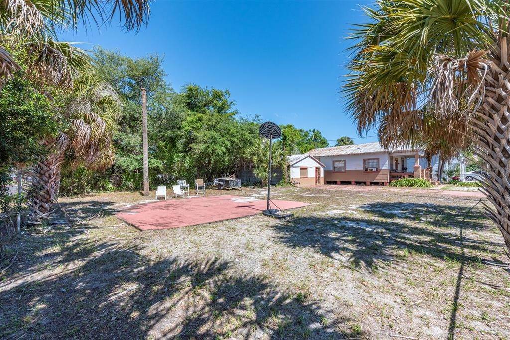 4. Land for Sale at MASSACHUSETTS AVENUE Tampa, Florida 33602 United States