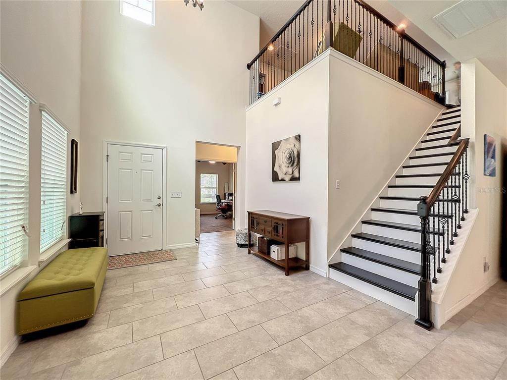 6. Single Family Homes for Sale at 668 SEVEN OAKS BOULEVARD Winter Springs, Florida 32708 United States