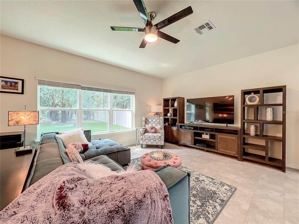 14. Single Family Homes for Sale at 668 SEVEN OAKS BOULEVARD Winter Springs, Florida 32708 United States