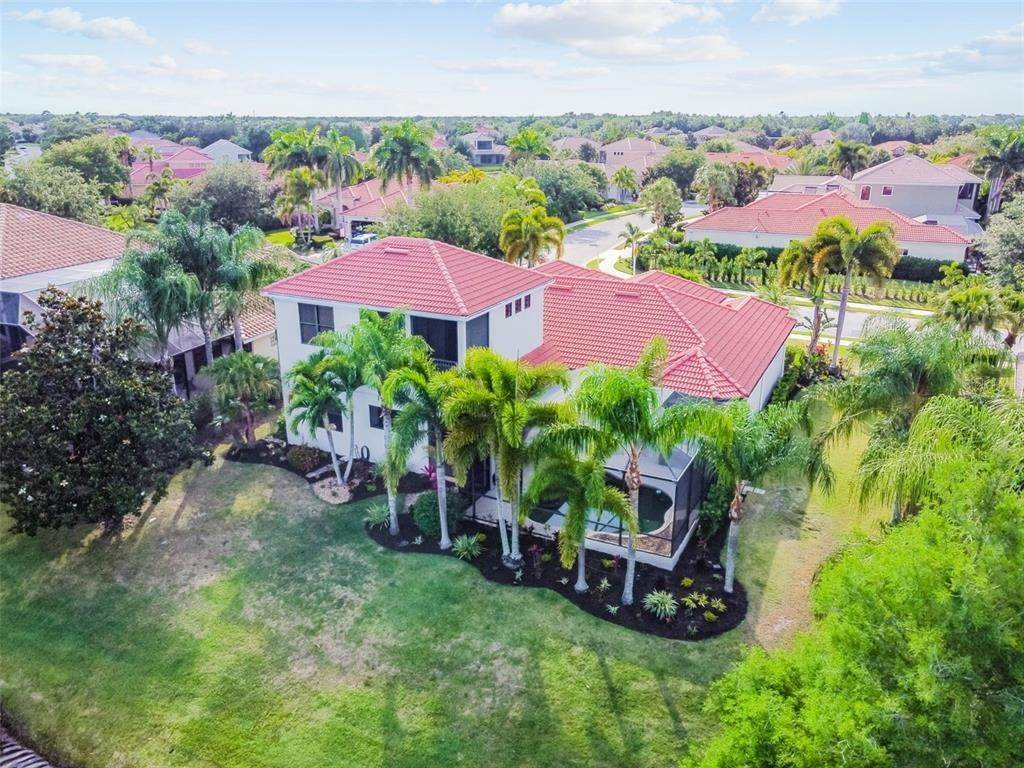 10. Single Family Homes for Sale at 14912 SUNDIAL PLACE Lakewood Ranch, Florida 34202 United States