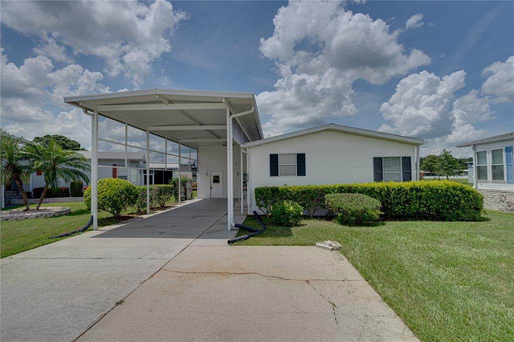 15. Single Family Homes for Sale at 5118 ISLAND VIEW CIRCLE Polk City, Florida 33868 United States