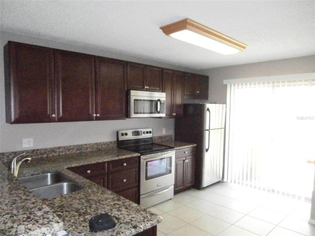 6. Residential Lease at 3651 N GOLDENROD ROAD D102 Winter Park, Florida 32792 United States