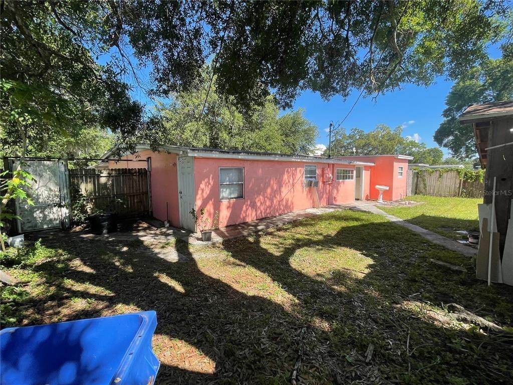 4. Single Family Homes for Sale at Address Restricted by MLS Tampa, Florida 33614 United States