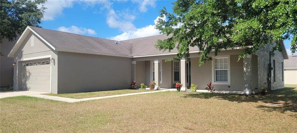 9. Single Family Homes for Sale at 2404 WILLOW TREE LANE Kissimmee, Florida 34758 United States