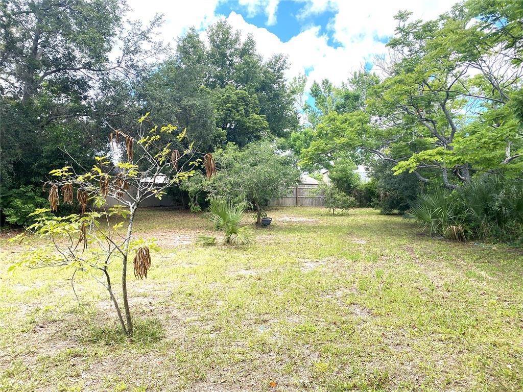 17. Single Family Homes for Sale at 109 WOODFIELD DRIVE Sanford, Florida 32773 United States