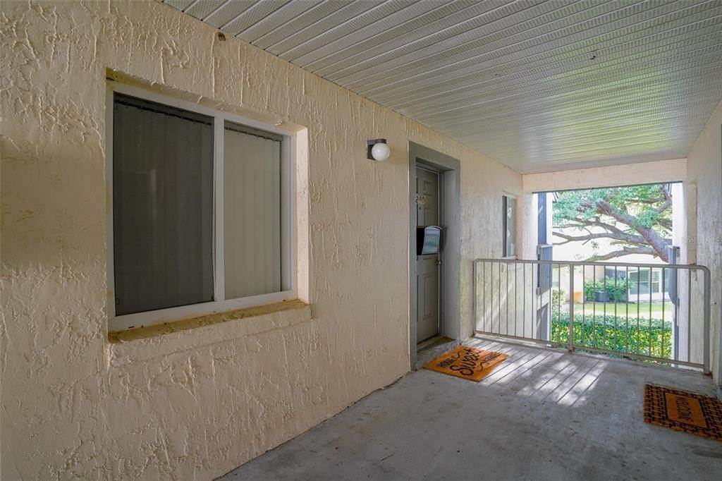 5. Single Family Homes for Sale at 2085 ISLE ROYALE COURT 280 Winter Haven, Florida 33880 United States