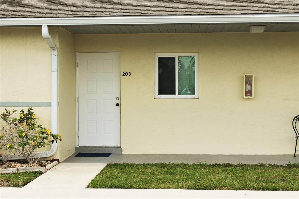 Single Family Homes por un Venta en 12538 SW KINGSWAY CIRCLE 203 Lake Suzy, Florida 34269 Estados Unidos