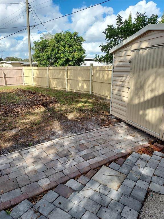 7. Single Family Homes for Sale at 3404 LUCERNE TERRACE Port Charlotte, Florida 33952 United States
