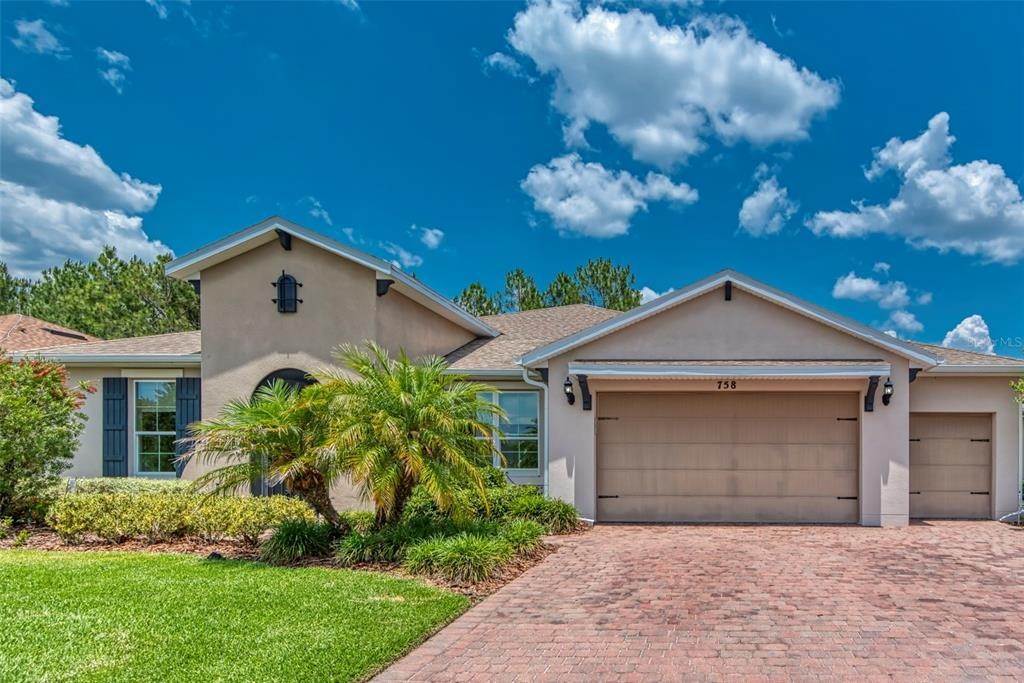 Single Family Homes por un Venta en 758 IRVINE RANCH ROAD Poinciana, Florida 34759 Estados Unidos