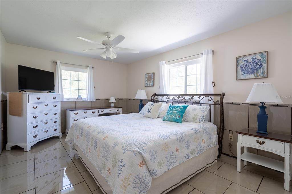 6. Residential Lease at 2140 PINEHURST STREET Sarasota, Florida 34231 United States
