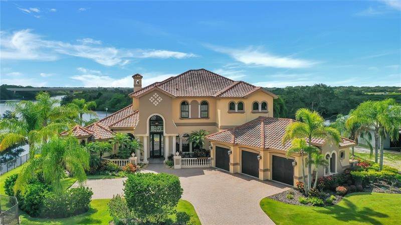 Single Family Homes 为 销售 在 11815 RIVE ISLE RUN 帕里什, 佛罗里达州 34219 美国