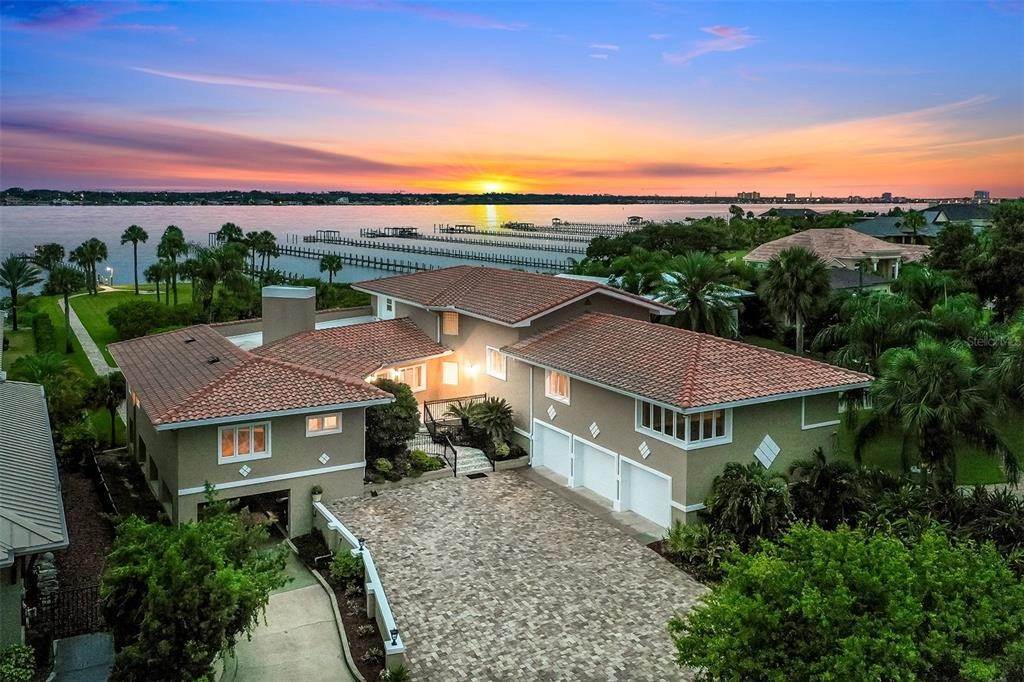 Single Family Homes for Sale at 2708 S PENINSULA DRIVE Daytona Beach, Florida 32118 United States