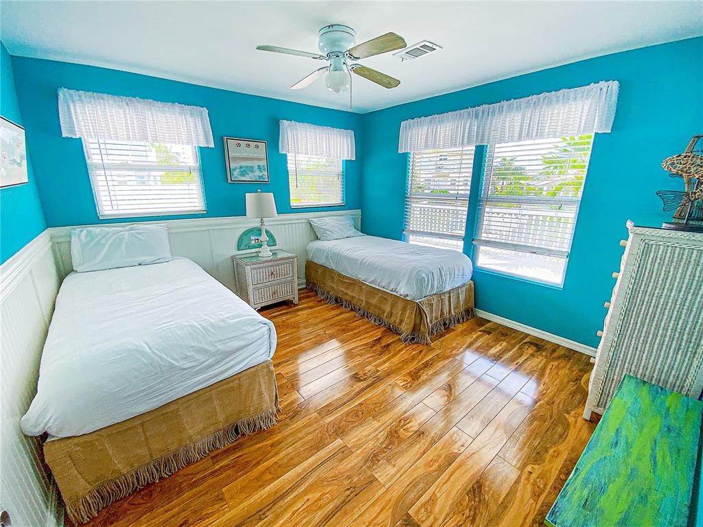 9. Single Family Homes for Sale at 102 S 7TH STREET 1-3 Bradenton Beach, Florida 34217 United States