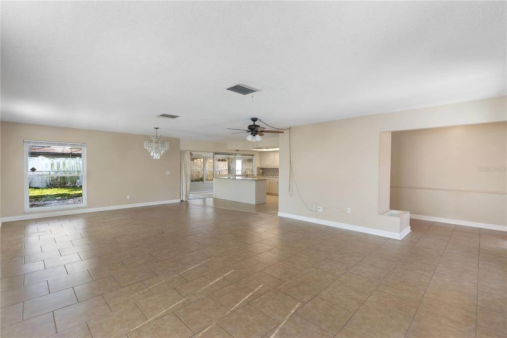 7. Single Family Homes for Sale at 6103 11TH AVENUE Bradenton, Florida 34209 United States