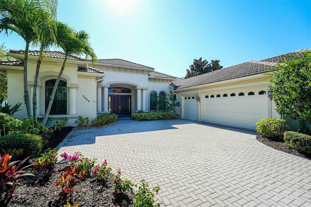 3. Single Family Homes for Sale at 7309 DESERT RIDGE GLEN Lakewood Ranch, Florida 34202 United States