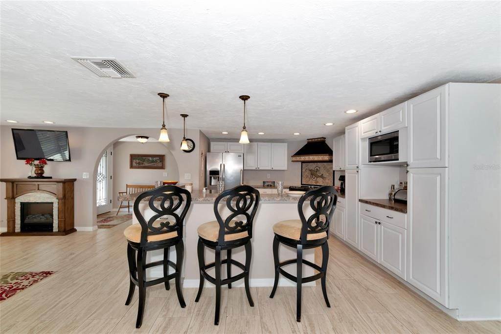 11. Single Family Homes for Sale at 4216 HYMOUNT AVENUE Sarasota, Florida 34231 United States