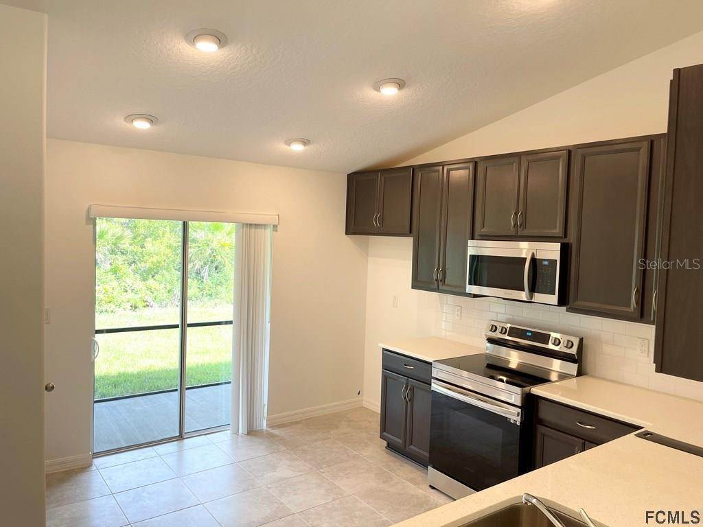 7. Residential Lease at 18 BUTTONWELL LANE A+B Palm Coast, Florida 32137 United States