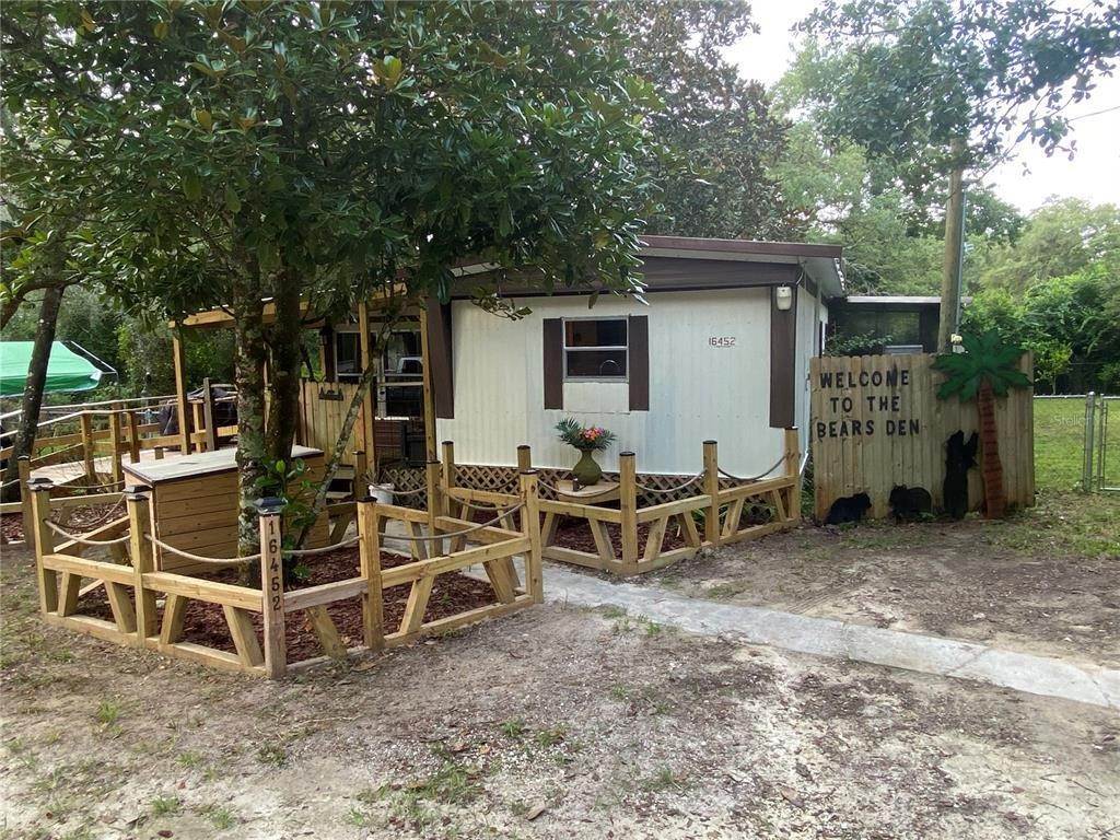 Single Family Homes por un Venta en 16452 NE 153RD LANE Salt Springs, Florida 32134 Estados Unidos